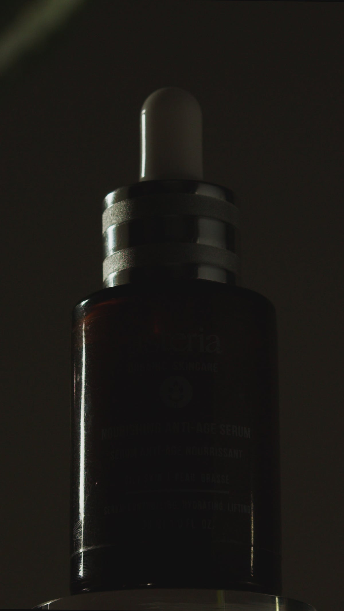 Load video: ADVANCED ANTI-AGE SERUM | OILY SKIN
